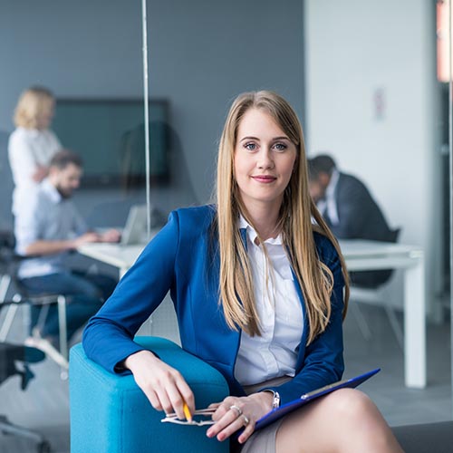 attractive business woman 24AG6Y4 copy 1